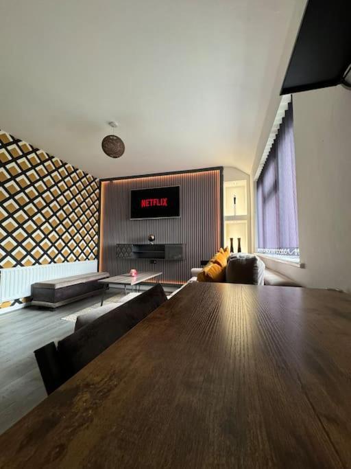 Richmond - Atlas Apartment